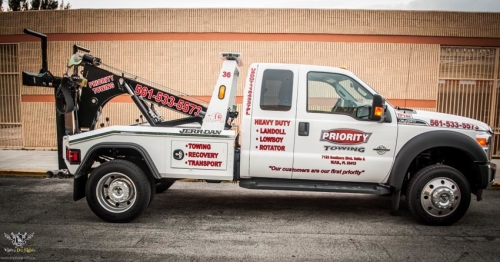 Priority Towing Truck Graphic Decals and Lettering – Vinyl De Signs Inc.